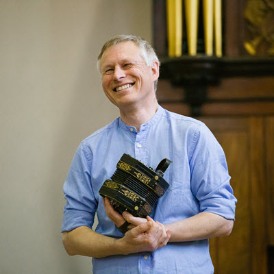 Andy Turner playing with Magpie Lane, Holywell Music Room, Oxford 2018