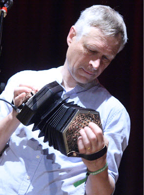 Andy Turner playing with Magpie Lane, Sidmouth 2018